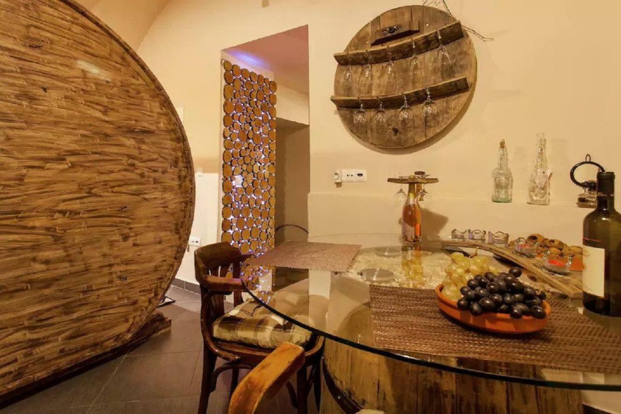 Beer & Wine Cellar Liubliana Exterior foto